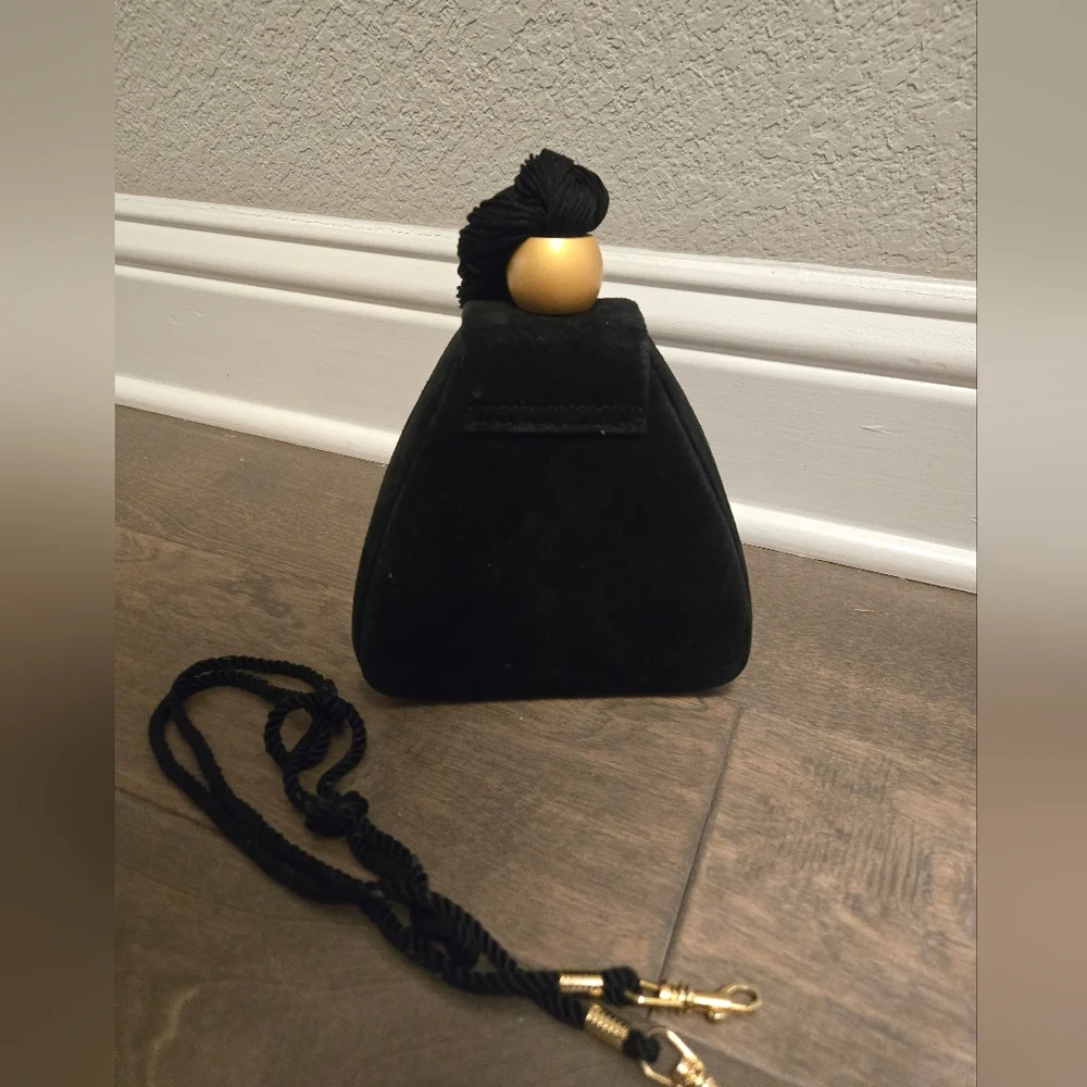 Vintage Bangle Evening Purse, Black Velvet, Magnetic Closure, Handbag, Gold